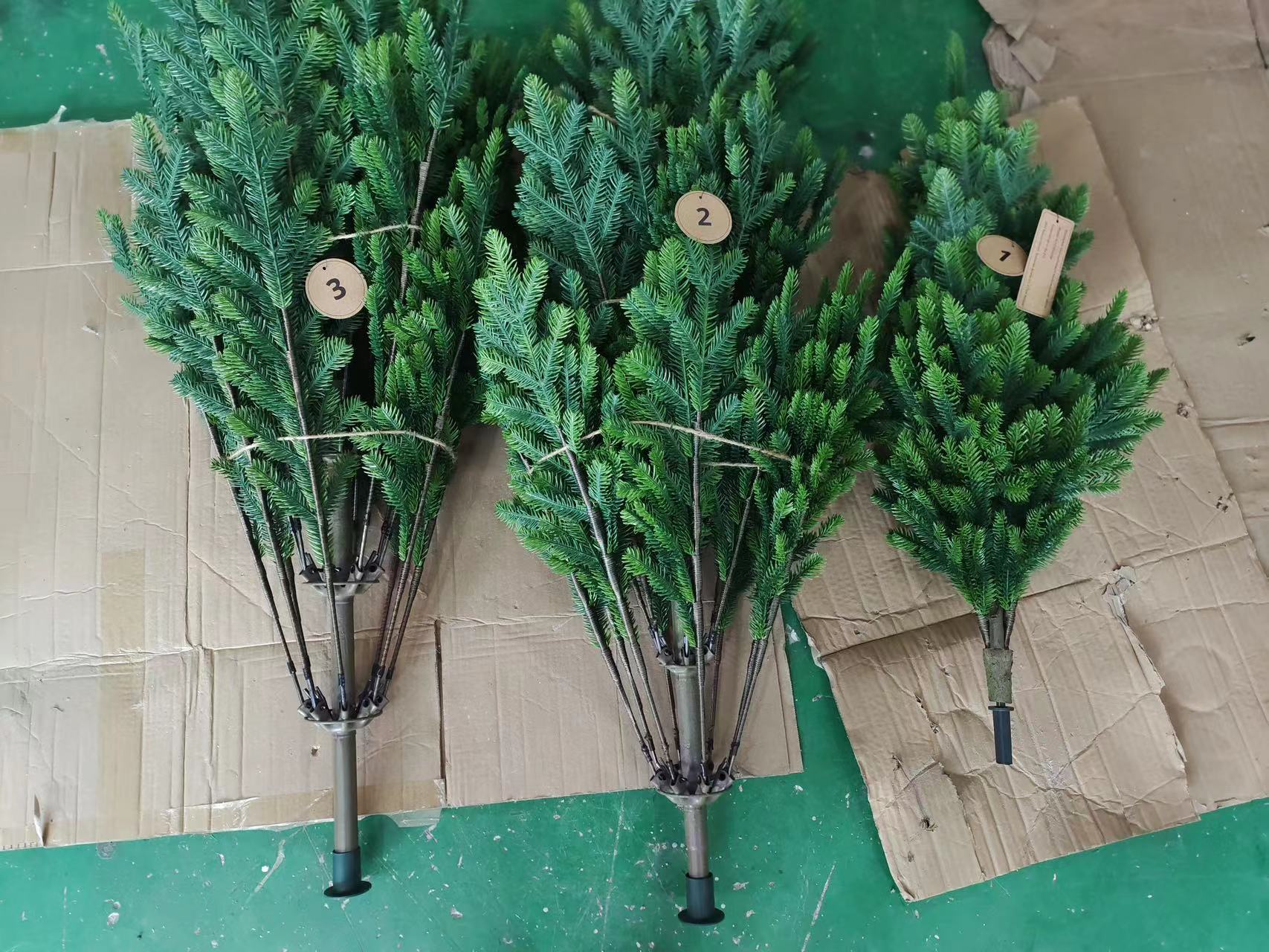 Packungsinhalt ArtiTree Künstlicher Weihnachtsbaum 180cm